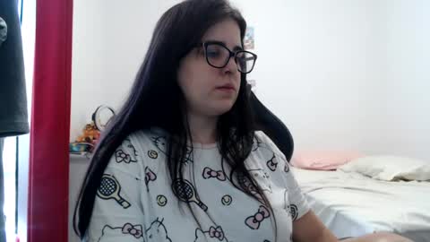 Snapshot of veruca99 chatting on 07/24/26, 12:47 veruca99 online show from 07/24/26, 12:47