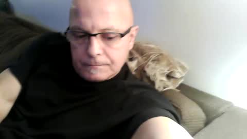 Snapshot of veryharrrrd chatting on 01/03/25, 09:15  Marco  online show from 01/03/25, 09:15