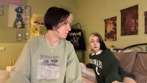 veryraretwins online show from 10/23/25, 10:08