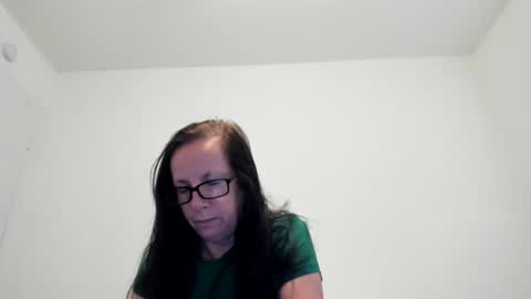 verysassypeachgoddess online show from 03/18/26, 12:52