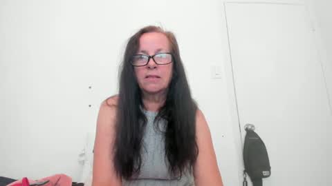 verysassypeachgoddess online show from 05/26/26, 01:51
