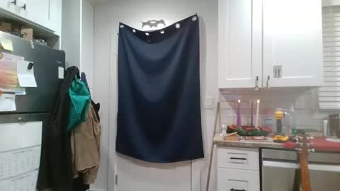 Snapshot of verysmallpeni chatting on 12/16/24, 08:09 verysmallpeni online show from 12/16/24, 08:09