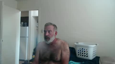 Snapshot of veryveryhairmanindenver chatting on 10/04/25, 09:57 hairy man online show from 10/04/25, 09:57