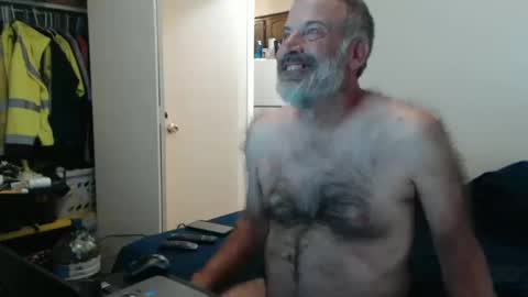 Snapshot of veryveryhairmanindenver chatting on 10/11/25, 11:58 hairy man online show from 10/11/25, 11:58