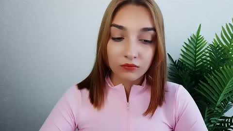 Ana online show from 09/15/25, 12:05