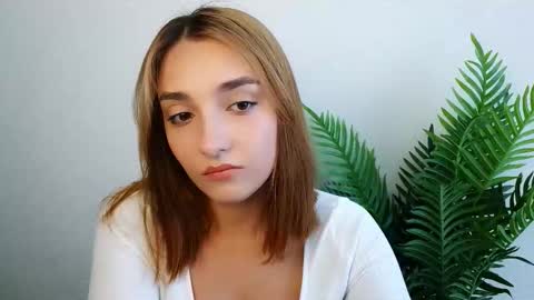 Ana online show from 09/16/25, 12:17