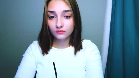 Ana online show from 11/17/25, 01:17