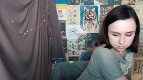 veryveryvery_shy online show from 02/02/25, 09:30