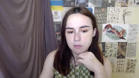 veryveryvery_shy online show from 11/24/25, 09:42