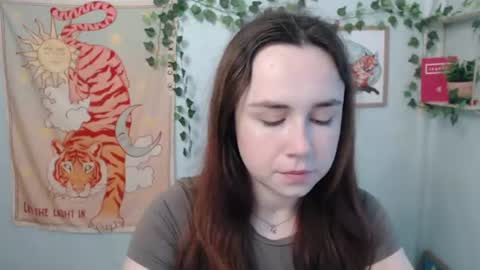Snapshot of veryveryvery_shy chatting on 06/13/26, 05:38 veryveryvery_shy online show from 06/13/26, 05:38