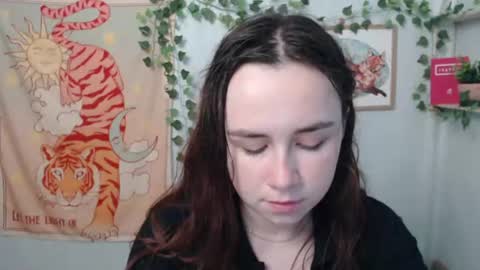 Snapshot of veryveryvery_shy chatting on 06/15/26, 05:42 veryveryvery_shy online show from 06/15/26, 05:42