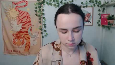 Snapshot of veryveryvery_shy chatting on 06/19/26, 05:34 veryveryvery_shy online show from 06/19/26, 05:34