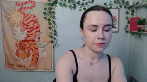 Snapshot of veryveryvery_shy chatting on 06/24/26, 05:50 veryveryvery_shy online show from 06/24/26, 05:50