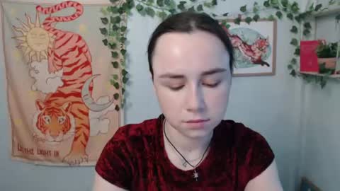 Snapshot of veryveryvery_shy chatting on 06/25/26, 05:34 veryveryvery_shy online show from 06/25/26, 05:34