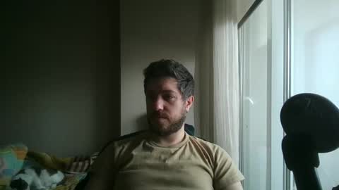 Snapshot of vesikalik2 chatting on 01/24/25, 10:43 vesikalik2 online show from 01/24/25, 10:43