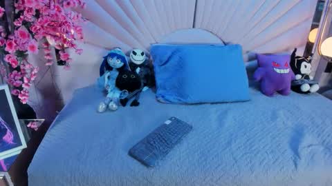 Vesper Velvet  online show from 03/24/26, 04:50