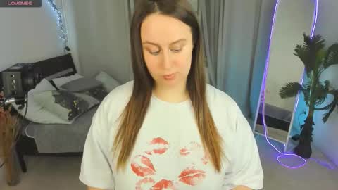 Camilla online show from 01/15/26, 11:04