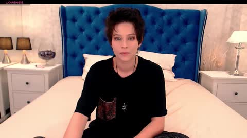 Via online show from 10/04/25, 01:42