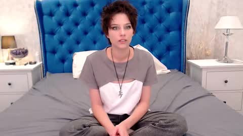 Via online show from 10/15/25, 03:12