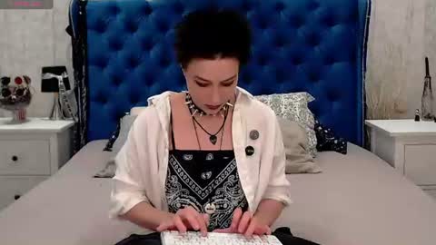 Snapshot of via_mayer chatting on 06/30/26, 01:50 Via online show from 06/30/26, 01:50