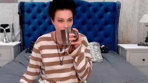 Snapshot of via_mayer chatting on 07/08/26, 02:16 Via online show from 07/08/26, 02:16