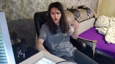 vialeras online show from 12/12/24, 04:15