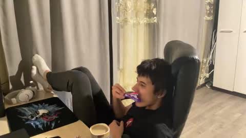 vialeras online show from 09/25/25, 06:22