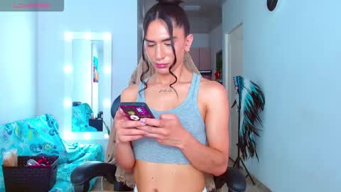 Snapshot of viannca__ chatting on 03/01/26, 07:27 Ariana online show from 03/01/26, 07:27