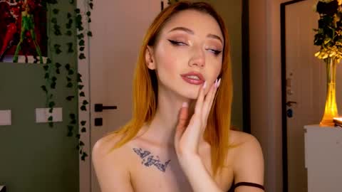 Snapshot of viaress chatting on 09/17/25, 04:08 VIARESS online show from 09/17/25, 04:08