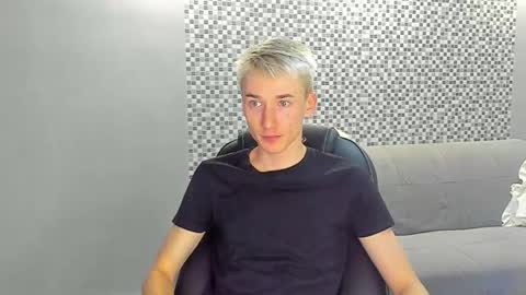 Snapshot of vibemygirl chatting on 09/12/25, 01:11 vibemygirl online show from 09/12/25, 01:11