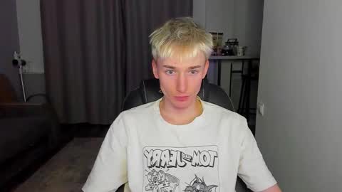 Snapshot of vibemygirl chatting on 09/21/25, 12:40 vibemygirl online show from 09/21/25, 12:40