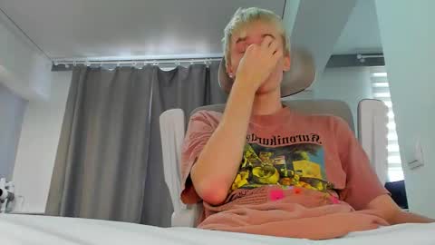 Snapshot of vibemygirl chatting on 11/06/25, 08:37 vibemygirl online show from 11/06/25, 08:37