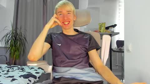 vibemygirl online show from 11/22/25, 06:12