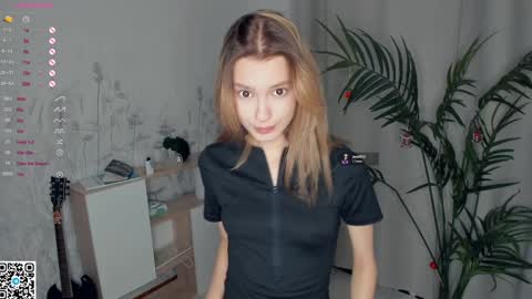 Snapshot of vibes_of_joy chatting on 12/26/24, 08:21 Mikky online show from 12/26/24, 08:21