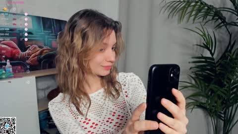 Snapshot of vibes_of_joy chatting on 01/23/25, 07:32 Mikky online show from 01/23/25, 07:32