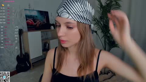 Snapshot of vibes_of_joy chatting on 01/31/25, 08:22 Mikky online show from 01/31/25, 08:22