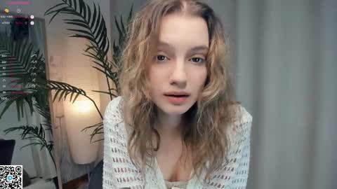 Snapshot of vibes_of_joy chatting on 02/13/25, 08:06 Mikky online show from 02/13/25, 08:06