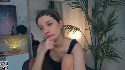 Snapshot of vibes_of_joy chatting on 02/20/25, 01:30 Mikky online show from 02/20/25, 01:30