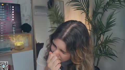 Snapshot of vibes_of_joy chatting on 02/21/25, 11:11 Mikky online show from 02/21/25, 11:11