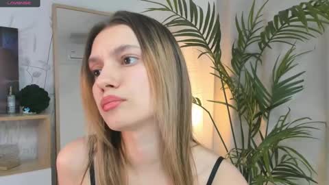 Snapshot of vibes_of_joy chatting on 03/03/25, 02:26 Mikky online show from 03/03/25, 02:26