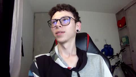 Snapshot of vicent_brais chatting on 12/17/24, 05:29 Vicent Brais online show from 12/17/24, 05:29