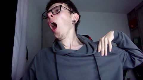 Snapshot of vicent_brais chatting on 12/18/24, 02:42 Vicent Brais online show from 12/18/24, 02:42