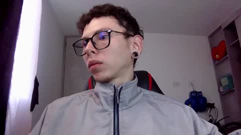 Snapshot of vicent_brais chatting on 12/19/24, 11:29 Vicent Brais online show from 12/19/24, 11:29