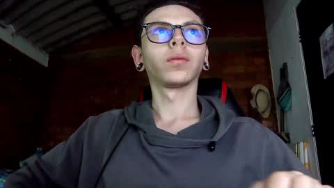 Snapshot of vicent_brais chatting on 12/22/24, 05:12 Vicent Brais online show from 12/22/24, 05:12