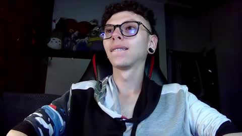 Snapshot of vicent_brais chatting on 02/19/25, 12:57 Vicent Brais online show from 02/19/25, 12:57