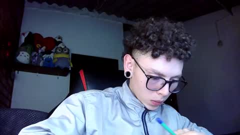 Snapshot of vicent_brais chatting on 02/20/25, 01:25 Vicent Brais online show from 02/20/25, 01:25