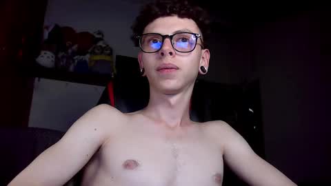 Snapshot of vicent_brais chatting on 02/22/25, 01:33 Vicent Brais online show from 02/22/25, 01:33