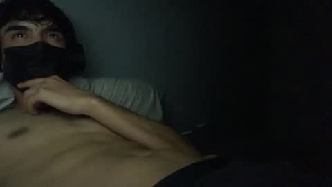 Snapshot of vicente24milf chatting on 11/06/25, 12:11 vicente online show from 11/06/25, 12:11