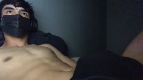 Snapshot of vicente24milf chatting on 12/21/25, 12:18 vicente online show from 12/21/25, 12:18