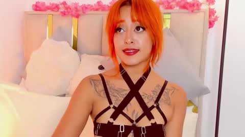 Snapshot of vicioushorse33 chatting on 10/24/25, 11:01 Sophie and Stan online show from 10/24/25, 11:01